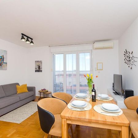 Spacious Apartment Smile With Terrace And Secure Garage Split Dış mekan fotoğraf