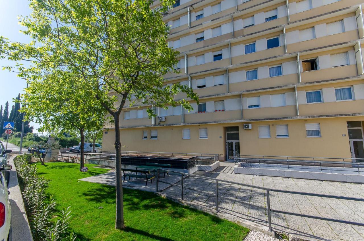 Spacious Apartment Smile With Terrace And Secure Garage Split Dış mekan fotoğraf